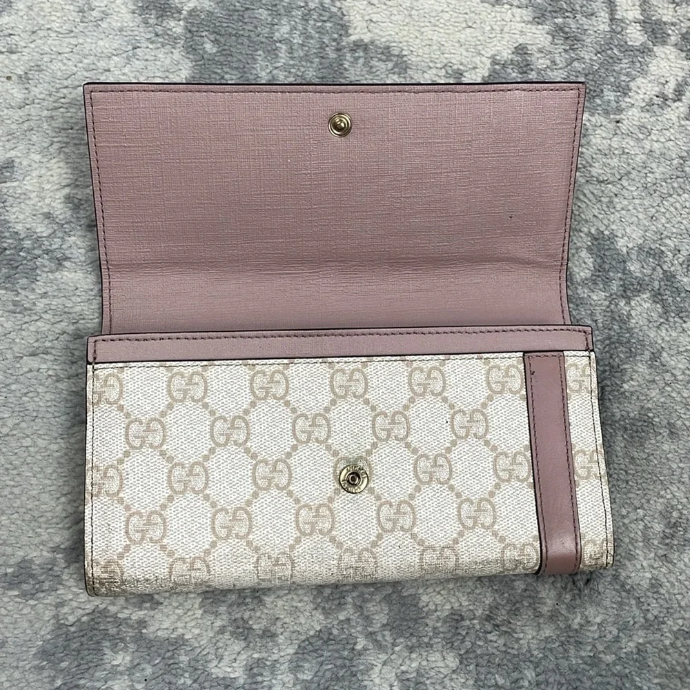 Gucci Continental Long Wallet Monogram GG Supreme Ivory Beige Belt Buckle Flap